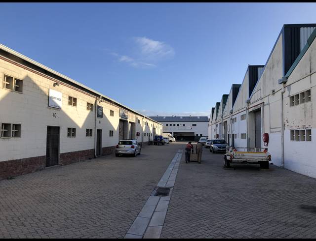 440M² FACTORY TO LET IN EPPING INDUSTRIAL